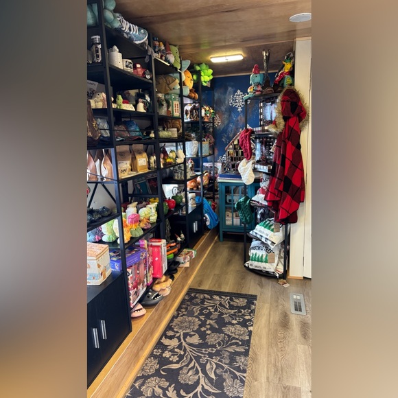 Meet your Posher, Krysti - Picture 1 of 4